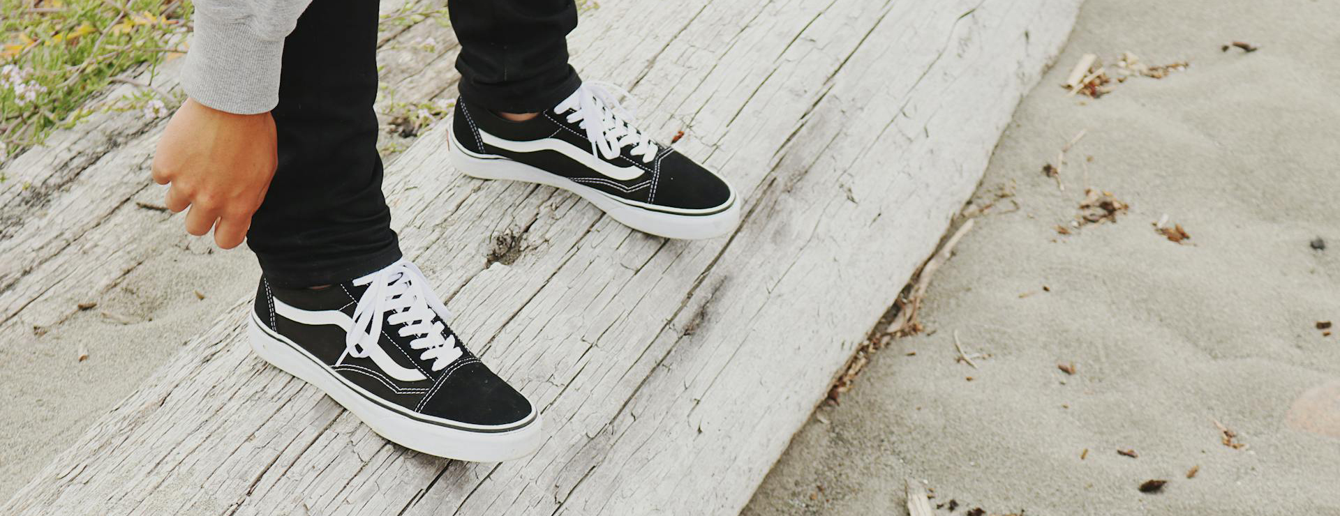 Vans 2 Vans -Vans pexels mdsnmdsnmdsn 1216350